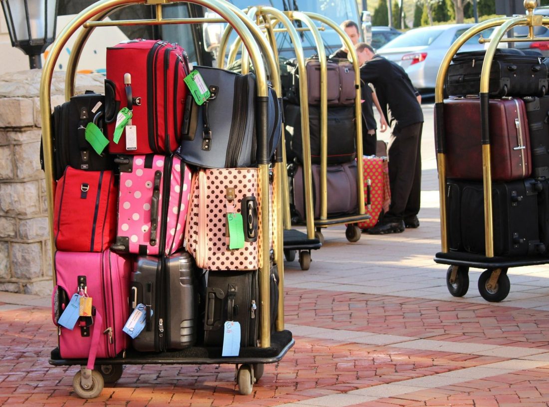 airbnb luggage storage